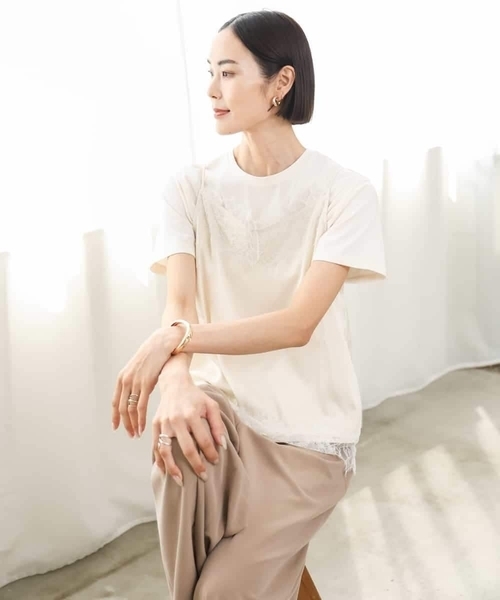 MICHEL KLEIN（ミッシェル・クラン）の「[レイヤードスタイルにおすすめ]レースキャミソール（Tシャツ/カットソー・レディース・チャコールグレー/アイボリー・38）」の2枚目の写真