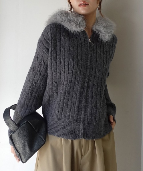 CORNERS（コーナーズ）の「2wayファー付きニットパーカー（パーカー・レディース・ブラック/ベージュ系その他/チャコールグレー/ベージュ/ホワイト・M）」の4枚目の写真