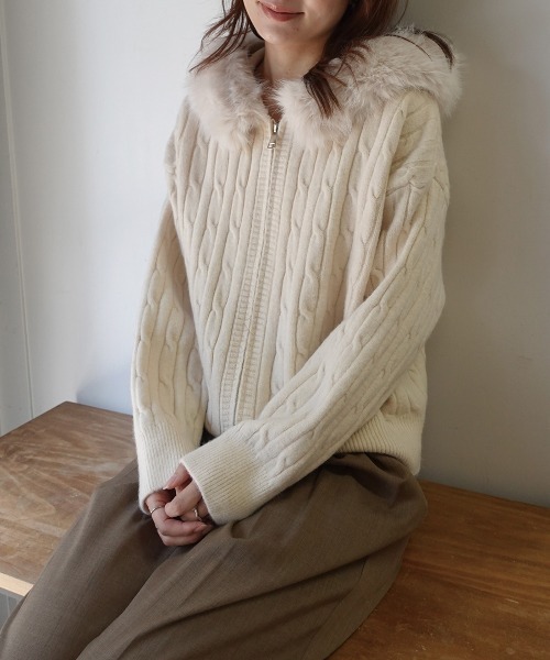 CORNERS（コーナーズ）の「2wayファー付きニットパーカー（パーカー・レディース・ブラック/ベージュ系その他/チャコールグレー/ベージュ/ホワイト・M）」の7枚目の写真