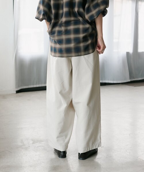 RIVE DROITE(リヴドロワ)の「ドロストベイカーパンツ(その他パンツ・レディース・カーキ/ホワイト系その他・38/36)」の11枚目の写真