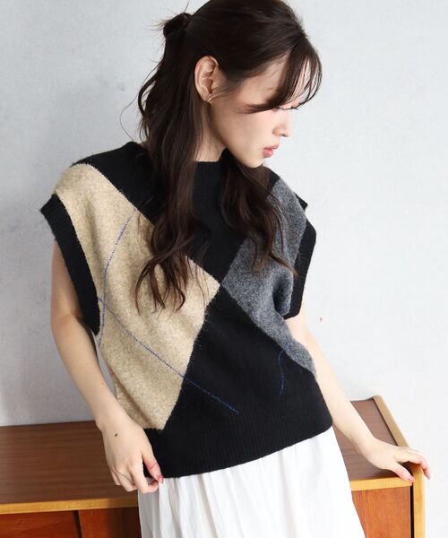 le.coeur blanc(ルクールブラン)の「アーガイルニットベスト(ニット/セーター・レディース・ブラック系その他/グレー系その他・38)」の5枚目の写真
