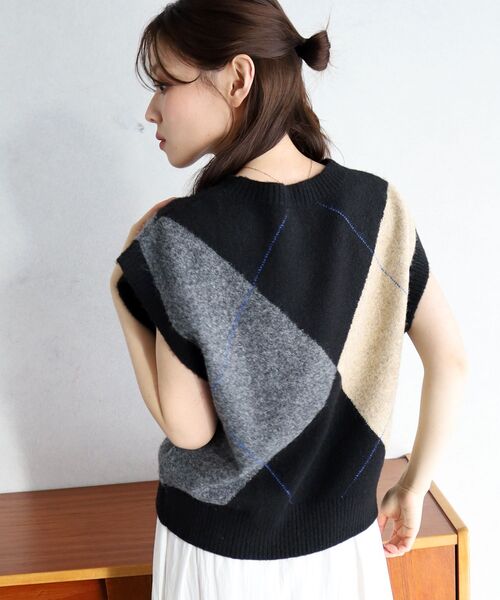 le.coeur blanc(ルクールブラン)の「アーガイルニットベスト(ニット/セーター・レディース・ブラック系その他/グレー系その他・38)」の8枚目の写真