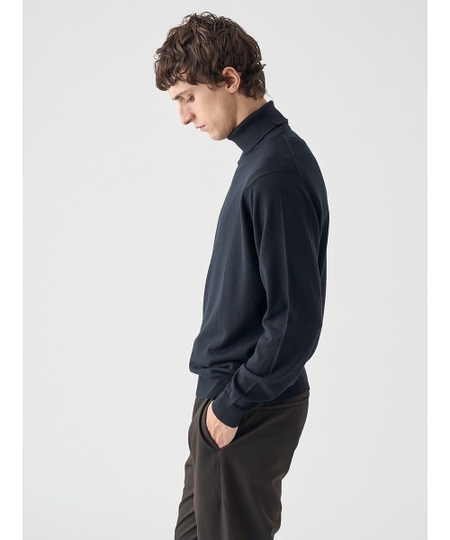 JOHN SMEDLEY(ジョンスメドレー)の「タートルネック長袖ニットプルオーバー(ニット/セーター・メンズ・ブラック・L)」の3枚目の写真