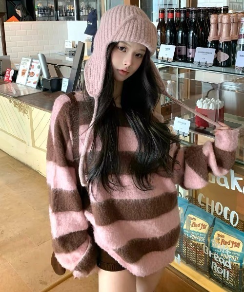 SHERU(シェル)の「ボーダーシャギーワンショルオーバーサイズニット(ニット/セーター・レディース・ブルー/イエロー/ピンク/レッド・M)」の3枚目の写真