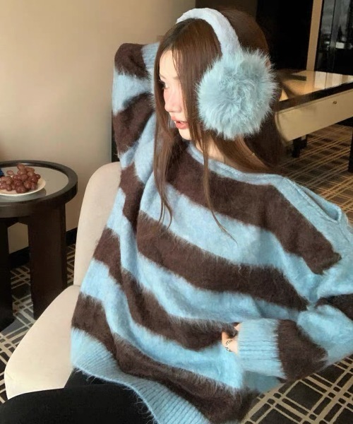 SHERU(シェル)の「ボーダーシャギーワンショルオーバーサイズニット(ニット/セーター・レディース・ブルー/イエロー/ピンク/レッド・M)」の8枚目の写真