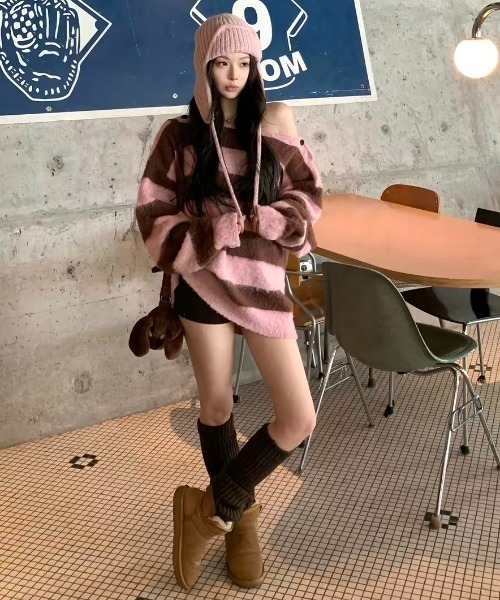 SHERU(シェル)の「ボーダーシャギーワンショルオーバーサイズニット(ニット/セーター・レディース・ブルー/イエロー/ピンク/レッド・M)」の16枚目の写真