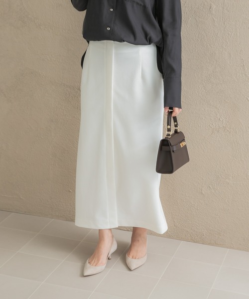 URBAN RESEARCH ROSSO WOMEN（アーバンリサーチ　ロッソ）の「フロントジップストレッチタイトスカート（スカート・レディース・オフホワイト/ブラック/イエロー・TALL/36/38）」の17枚目の写真