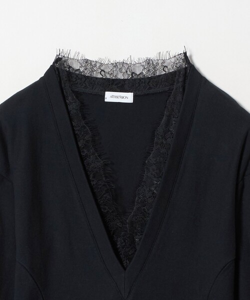 ATTISESSION(アティセッション)の「<ATTISESSION>レーストリム Vネック ロングスリーブ カットソー(Tシャツ/カットソー・レディース・ブラック/ホワイト・FREE)」の4枚目の写真