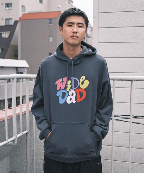 Wide Dad(ワイドダッド)の「Wide Dad GRAPHIC HOODIE WITH HATCH(パーカー・メンズ・グリーン/グレー・1/2)」の2枚目の写真