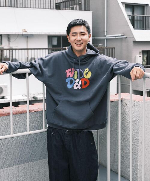 Wide Dad(ワイドダッド)の「Wide Dad GRAPHIC HOODIE WITH HATCH(パーカー・メンズ・グリーン/グレー・1/2)」の3枚目の写真