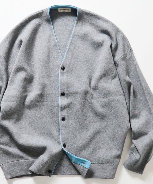 FREAK'S STORE(フリークスストア)の「限定展開 フェイクレイヤード 配色 Vネック カーディガン(カーディガン/ボレロ・メンズ・ネイビー/チャコールグレー/ブラウン/ブラック・LARGE/MEDIUM)」の3枚目の写真