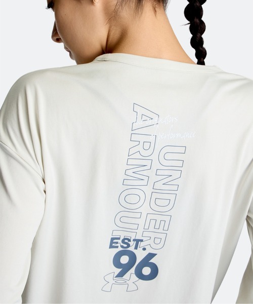 UNDER ARMOUR(アンダーアーマー)の「アンダーアーマー UNDER ARMOUR UAテック グラフィック ロングスリーブ Tシャツ(Tシャツ/カットソー・レディース・ダークブルー/オフホワイト・S/L)」の11枚目の写真