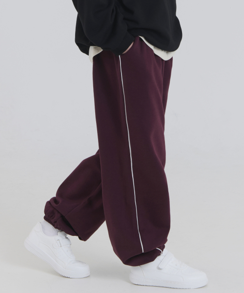 PIANER KIDS(ピアネールキッズ)の「パイピングジョガースウェットパンツ(バーガンディ)(スウェットパンツ・レディース・バーガンディー・M(130-140cm)/L(140-150㎝)/S(120-130cm)/XL(150-160㎝))」の4枚目の写真