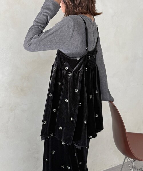 CPCM(シーピーシーエム)の「【セットアップ着用可】小花刺繍ベロアイレヘムキャミ(キャミソール・レディース・ブラック/ベージュ/ブラウン・FREE)」の17枚目の写真