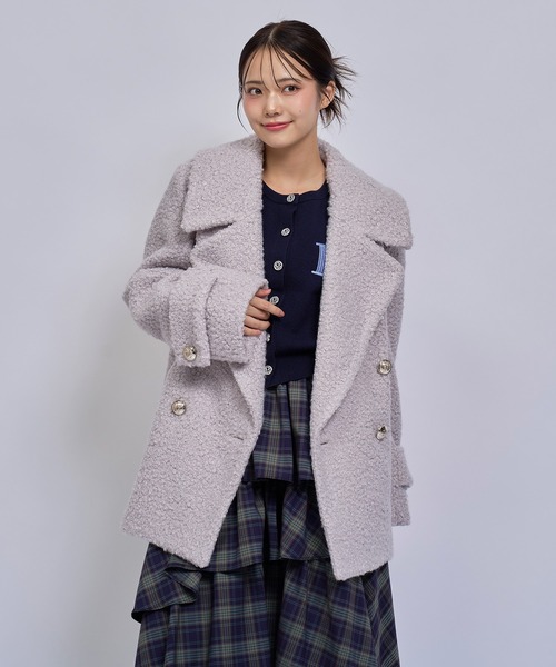 REDYAZEL(レディアゼル)の「【=LOVE 大場花菜さん着用】GOLDボタンボアダブルコート(ステンカラーコート・レディース・オフホワイト/ベージュ/ライトグレー/ネイビー・MEDIUM/SMALL)」の22枚目の写真