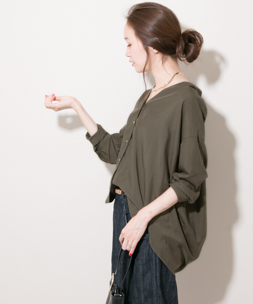 URBAN RESEARCH（アーバンリサーチ）の「UR エアリーブロードVネック