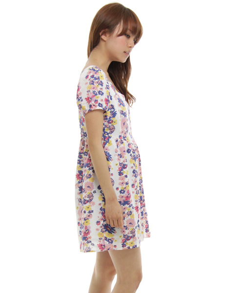 MILKFED.（ミルクフェド）の「BLOOM DOLLY DRESS 花柄（ワンピース・レディース・ホワイト/パープル・X-SMALL/SMALL）」の3枚目の写真