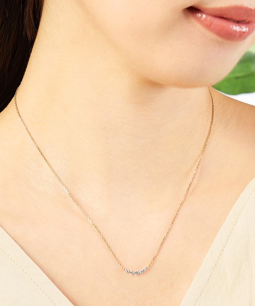 va vendome aoyama（ヴイエーヴァンドームアオヤマ）の「シルバー ジルコニアラインネックレス（ネックレス・レディース・ピンクゴールド/シルバー/イエローゴールド・40cm）」の4枚目の写真