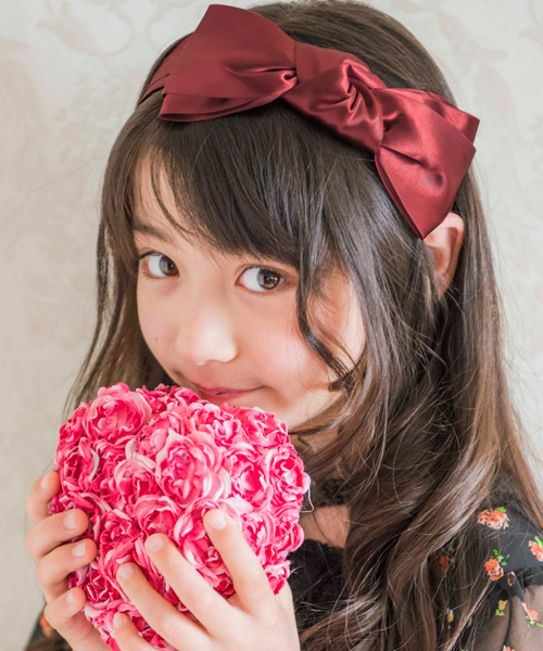 Catherine Cottage（キャサリンコテージ）の「サテンリボンカチューシャ（カチューシャ・キッズ・ブラウン/ブラック/ブルー/ピンク/ゴールド/パープル/ネイビー/レッド・18/19）」の13枚目の写真