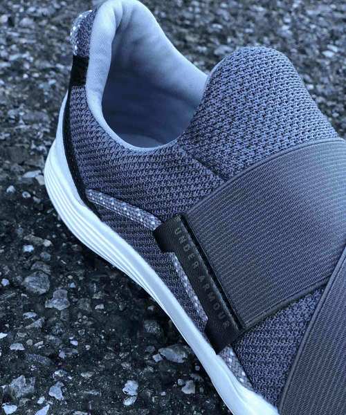 『maya.』UNDER ARMOUR ローカットスニーカー maya.様専用』UNDER ARMOUR ローカットスニーカー