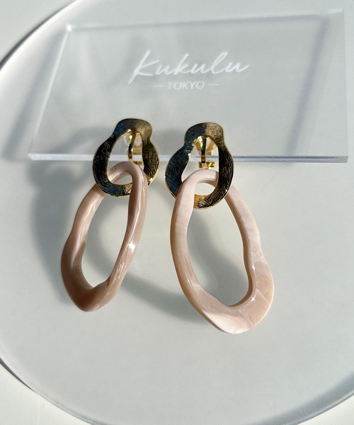 tone(トーン)の「【KuKuLu TOKYO】変形Wフープイヤリング(イヤリング・レディース・ブラック/クリア/パープル系その他/レッド系その他/ブルー系その他/グリーン系その他/ブラウン系その他/グレー/ブラウン・FREE)」の14枚目の写真