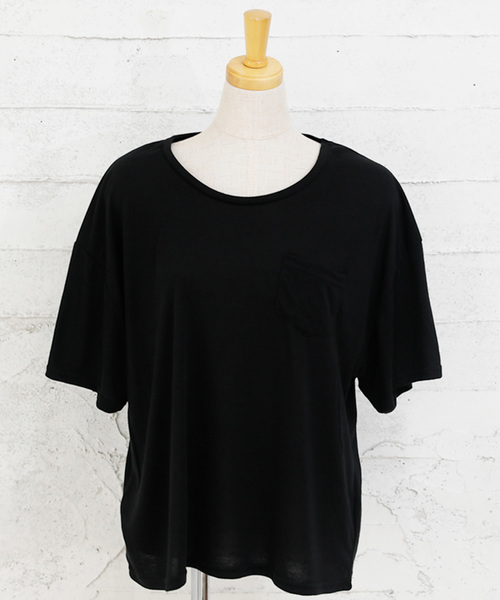 Girly Doll(ガーリードール)の「シンプルポケットTシャツ(Tシャツ/カットソー・レディース・オフホワイト/ブラック/イエロー/グレー/カーキ/ホワイト系その他2/ブラック系その他2/イエロー系その他2/グレー系その他2/グリーン系その他2・FREE)」の3枚目の写真