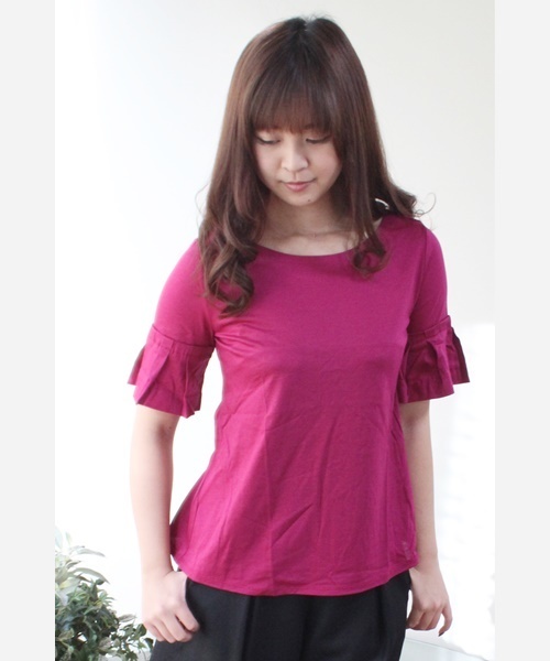 La TOTALITE（ラトータリテ）の「＊ブライトテンジク タックスリーブプルオーバー。（Tシャツ/カットソー・レディース・マスタード/ブラック/ホワイト/パープル・FREE）」の3枚目の写真