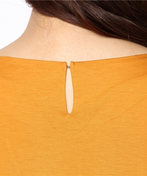 La TOTALITE（ラトータリテ）の「＊ブライトテンジク タックスリーブプルオーバー。（Tシャツ/カットソー・レディース・マスタード/ブラック/ホワイト/パープル・FREE）」の12枚目の写真