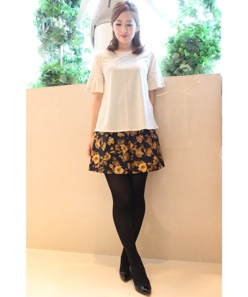 La TOTALITE（ラトータリテ）の「＊ブライトテンジク タックスリーブプルオーバー。（Tシャツ/カットソー・レディース・マスタード/ブラック/ホワイト/パープル・FREE）」の16枚目の写真