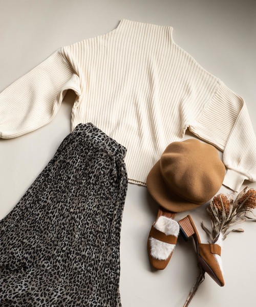 Auntie Rosa(アンティローザ)の「【AuntieRosa】 リブバルーンスリーブニット(ニット/セーター・レディース・ホワイト/ベージュ/ブラウン・FREE)」の12枚目の写真