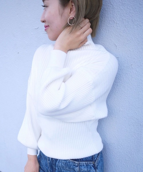 Auntie Rosa(アンティローザ)の「【AuntieRosa】 リブバルーンスリーブニット(ニット/セーター・レディース・ホワイト/ベージュ/ブラウン・FREE)」の8枚目の写真