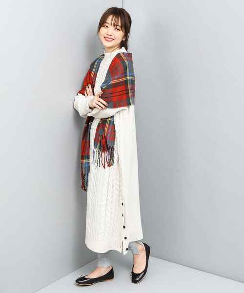 VIS(ビス)の「裾釦ロングケーブルニットワンピース(ワンピース・レディース・ブラック/ベージュ/グレー/キナリ・FREE)」の13枚目の写真