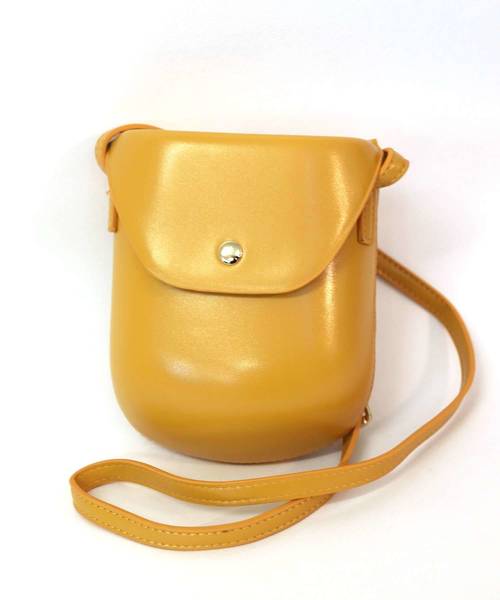 florist(フローリスト)の「オーバル型のしっかりミニショルダーバッグ(ショルダーバッグ・レディース・ホワイト/ブラック/ベージュ/ブラウン/イエロー・FREE)」の1枚目の写真