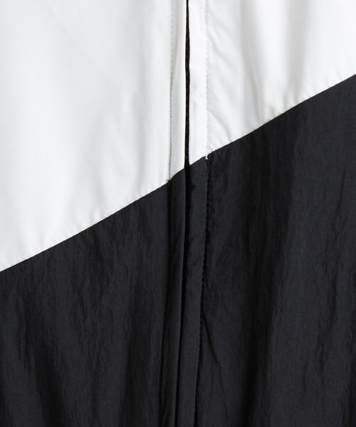 NIKE（ナイキ）の「［ナイキ］SC NIKE HBR STMT ウーブン ジャケット / ブルゾン ◆（ナイロンジャケット・メンズ・ブラック・SMALL/LARGE/MEDIUM）」の10枚目の写真