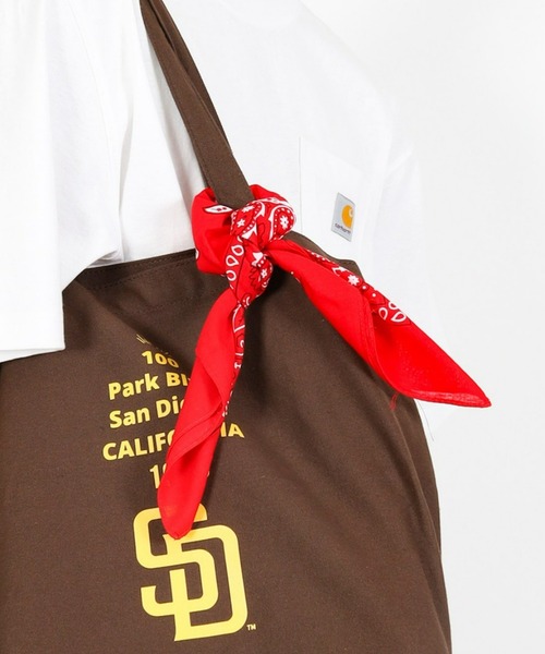 SPINNS(スピンズ)の「ペイズリー柄カラーバンダナ/フェス・アウトドア・通学・グランジコーデにも◎(バンダナ/スカーフ・メンズ・ホワイト/ブラック/パープル/ブラウン/グレー/レッド/ピンク/ゴールド/イエロー/オレンジ/ブルー/ピンク系その他/ダークグリーン/サックスブルー/ダークパープル・ONESIZE)」の20枚目の写真