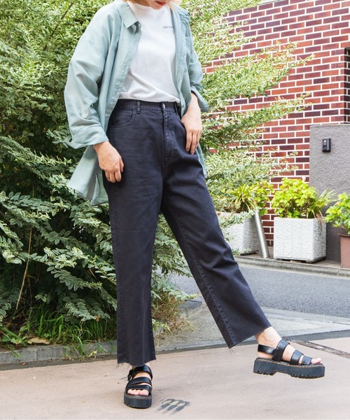 WEGO(ウィゴー)の「WEGO/カラーストレートパンツ(チノパンツ・レディース・ナチュラル/グリーン系その他/ライトパープル/ブラック/ライトブラウン・SMALL/MEDIUM/LARGE)」の17枚目の写真