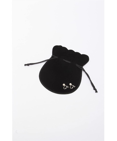 MONOIR(モノワール)の「日本製ガラスパールイヤリング(ホワイト)(イヤリング・レディース・ホワイト・フリー)」の2枚目の写真