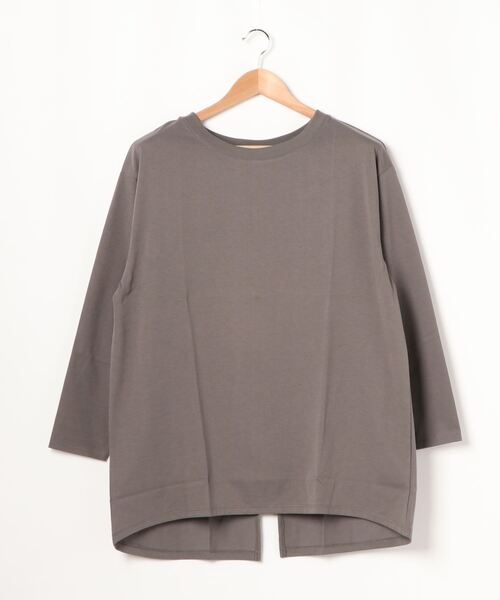 DouDou(ドゥドゥ)の「バックスリットT(Tシャツ/カットソー・レディース・ブラック/オフホワイト/グレイッシュベージュ/ベージュ/ホワイト・FREE)」の17枚目の写真