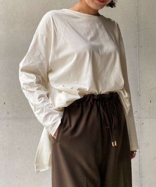 DouDou(ドゥドゥ)の「バックスリットT(Tシャツ/カットソー・レディース・ブラック/オフホワイト/グレイッシュベージュ/ベージュ/ホワイト・FREE)」の10枚目の写真