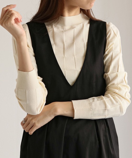 cheriella(シェリエラ)の「【cheriella】チェック柄プチハイネックニット(ニット/セーター・レディース・チャコールグレー/ブラック/ライトグリーン/アイボリー/ピンクベージュ・M)」の21枚目の写真