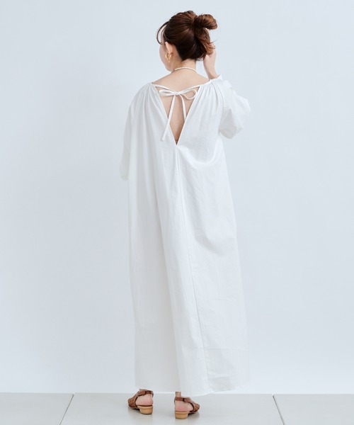 DouDou（ドゥドゥ）の「ピンタックレイヤードワンピース（ワンピース・レディース・ホワイト/ベージュ・FREE）」の3枚目の写真