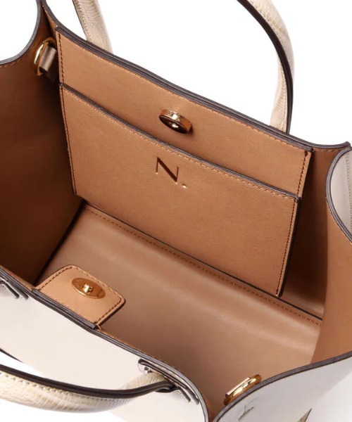 N.（N. Natural Beauty Basic）（エヌエヌナチュラルビューティーベーシック）の「スクエアコンビトートバッグ（トートバッグ・レディース・ブラック/ホワイト/ブラウン・ﾌﾘ-）」の11枚目の写真