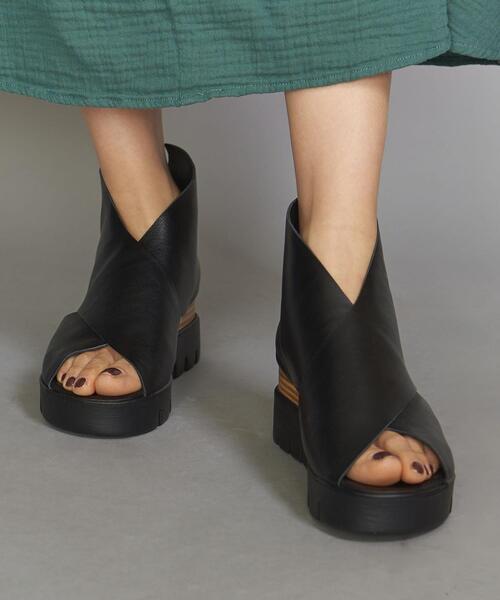 Lepidos(レピドス)の「<TOP END>レザーバックジップサンダル(サンダル・レディース・ブラック・37/36/38)」の8枚目の写真