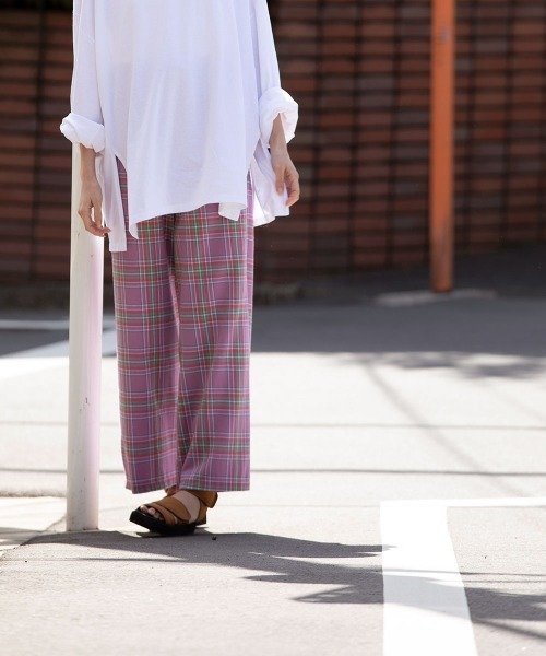 marjour（マージュール）の「RELAX CHECK PANTS（その他パンツ・レディース・ピンク/ミント/ブラック×ベージュ・M）」の17枚目の写真
