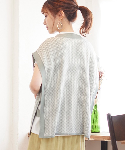 MATCH&more（マッチアンドモア）の「ジャカードベスト（ニット/セーター・レディース・ブラック/ブラウン/オフホワイト/グリーン・FREE）」の8枚目の写真