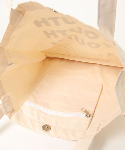 LA VORAGINE（ラ ヴォラジネ）の「YOUTHプリントキャンバストートバッグ（トートバッグ・レディース・オフホワイト/ベージュ・FREE）」の3枚目の写真