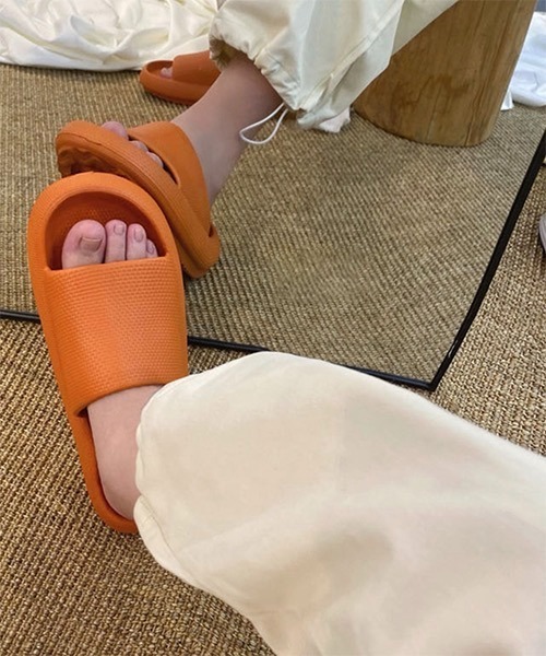 WESTBOY(ウエストボーイ)の「ユニセックス5カラーハイソールシャワーサンダル WO21S301SD【WB ORIGINALS】(サンダル・メンズ・ブラック/グレー/イエロー/オレンジ/グリーン・M/L/XL)」の8枚目の写真