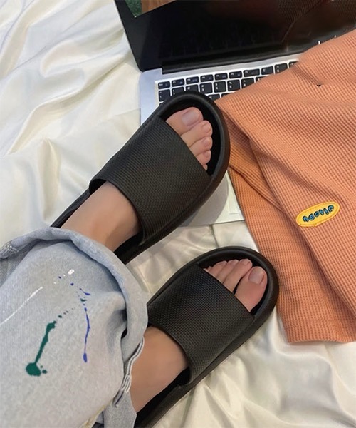 WESTBOY(ウエストボーイ)の「ユニセックス5カラーハイソールシャワーサンダル WO21S301SD【WB ORIGINALS】(サンダル・メンズ・ブラック/グレー/イエロー/オレンジ/グリーン・M/L/XL)」の11枚目の写真