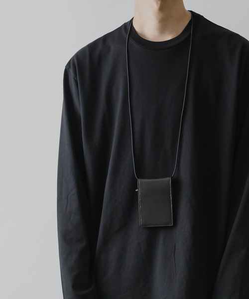 ATTACHMENT（アタッチメント）の「CALF LEATHER NECK CARD HOLDER（カードケース・メンズ・ブラック・ONESIZE）」の2枚目の写真
