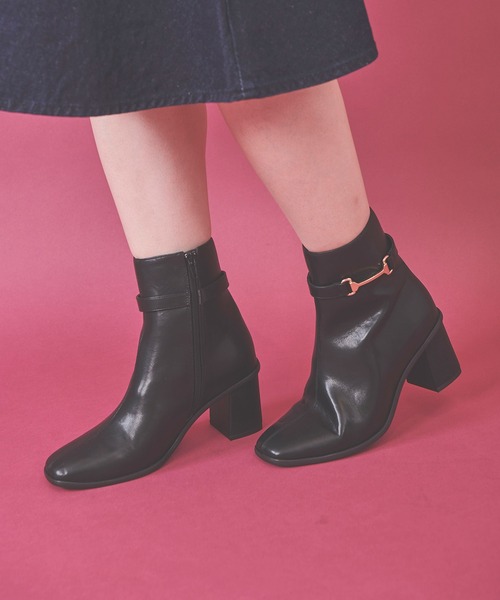 31 Sons de mode(トランテアン ソン ドゥ モード)の「ビットショートブーツ(ブーツ・レディース・ブラック/クリーム/ダークブラウン・22.5/23.5/24.5)」の1枚目の写真